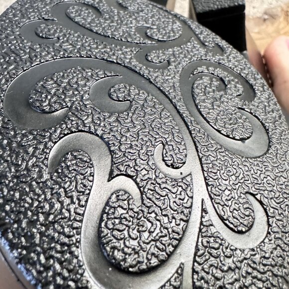 BORN WOMEN'S BLACK LEATHER HEEL SLIP-ON COMFORT SHOES SIZE 6 - Picture 15 of 16